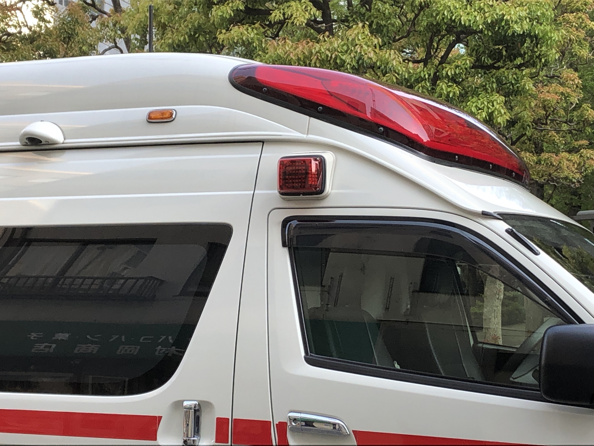川越市の立ち華葬祭の救急車の写真